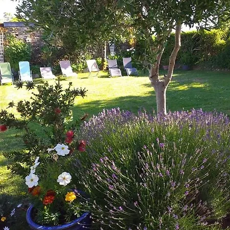 Chez Michel Et Michele