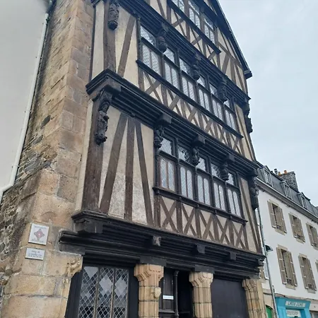 Chez Michel Et Michele Calan